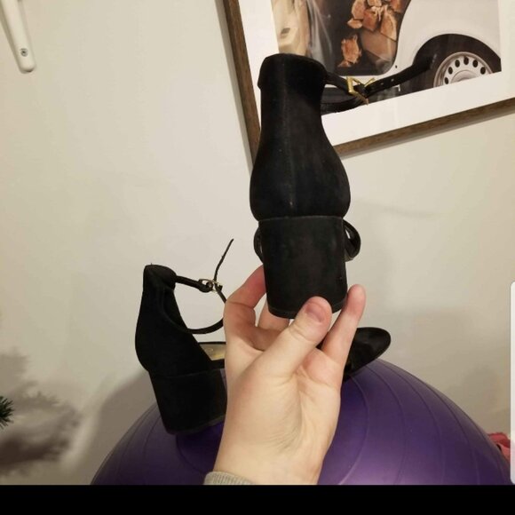 Black also pumps - Picture 3 of 3